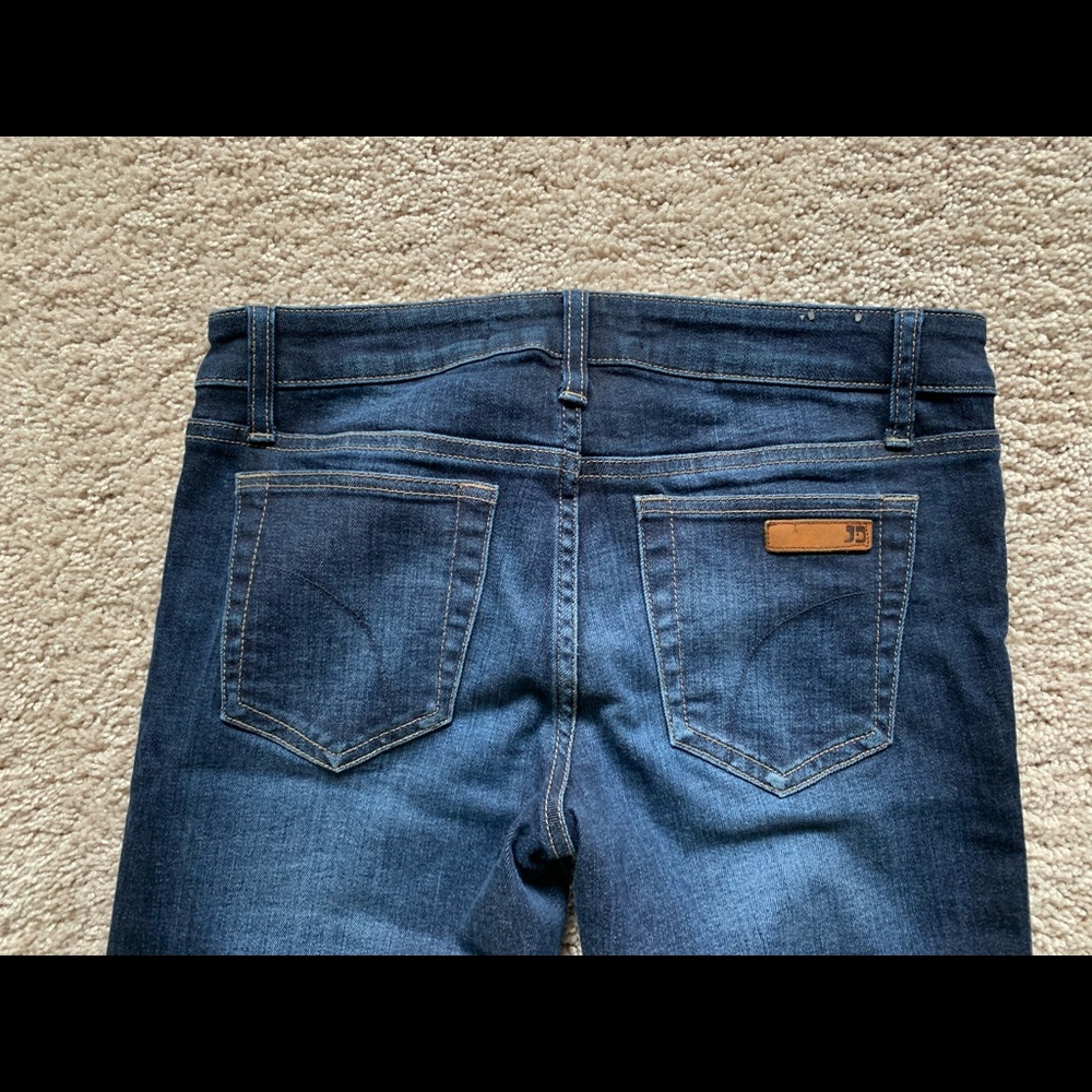 Joe’s bootcut “Honey” fit jeans size 28 in Rue